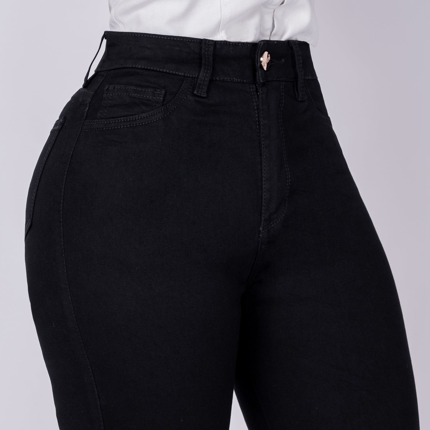 JEANS SKINNY TIRO MEDIO  REF 6103 NEGRO