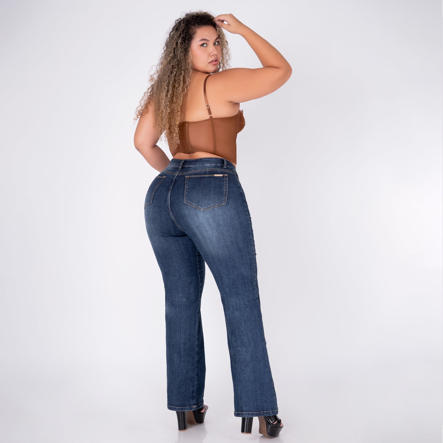 JEANS BOTA RECTA TIRO ALTO STRECH  REF 6190